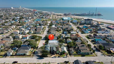 Homes For Sale - 2202 31st Street<br/> Galveston, TX 77550
