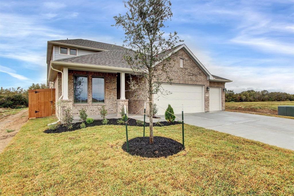 Photo of 149 Angelina Trail, Dayton, TX 77535 (MLS # 27257961)