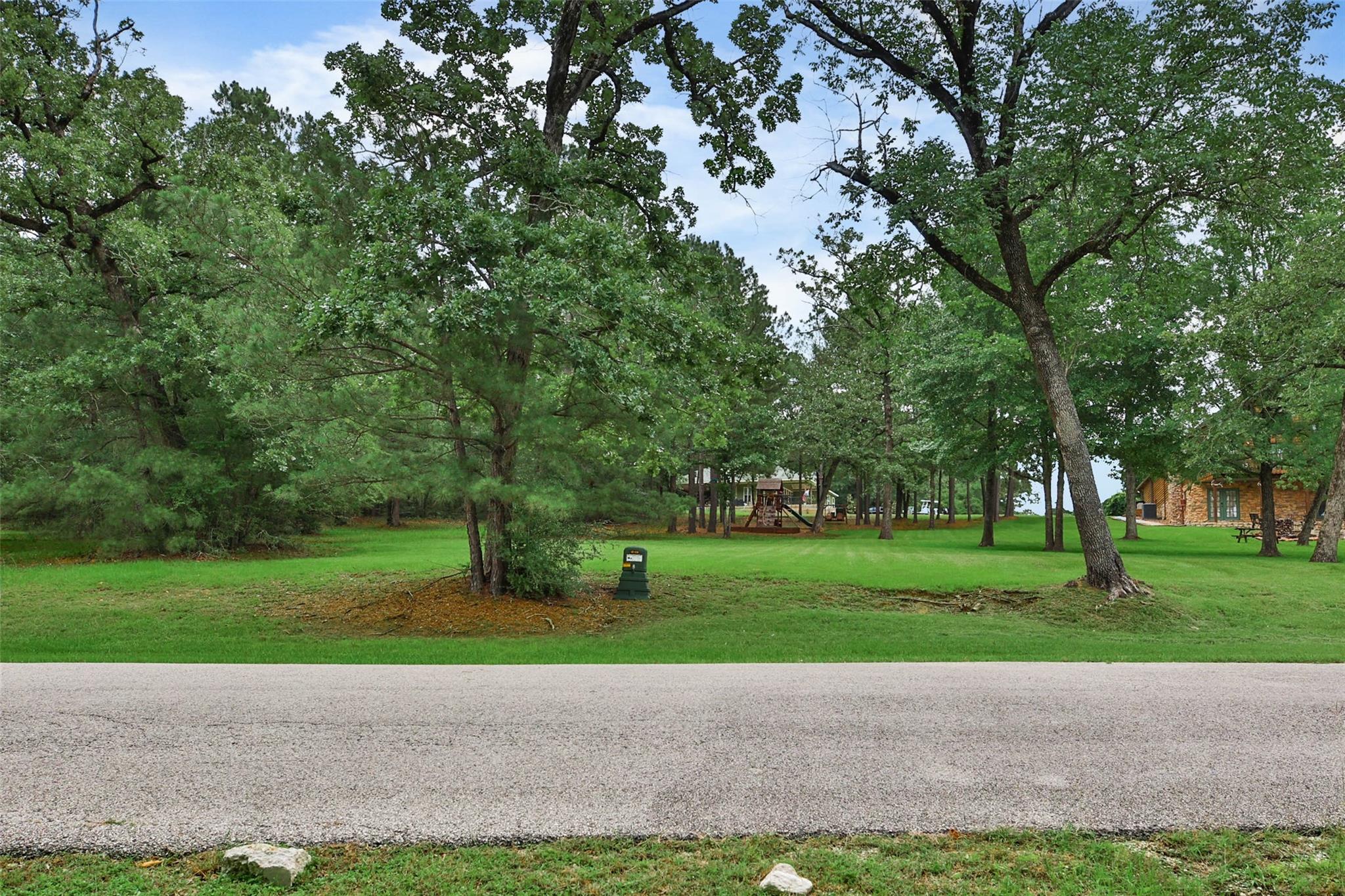 29 Lakecrest Lane
