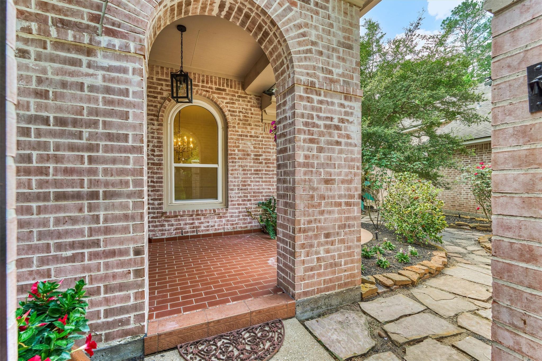 66 S Castlegreen Circle