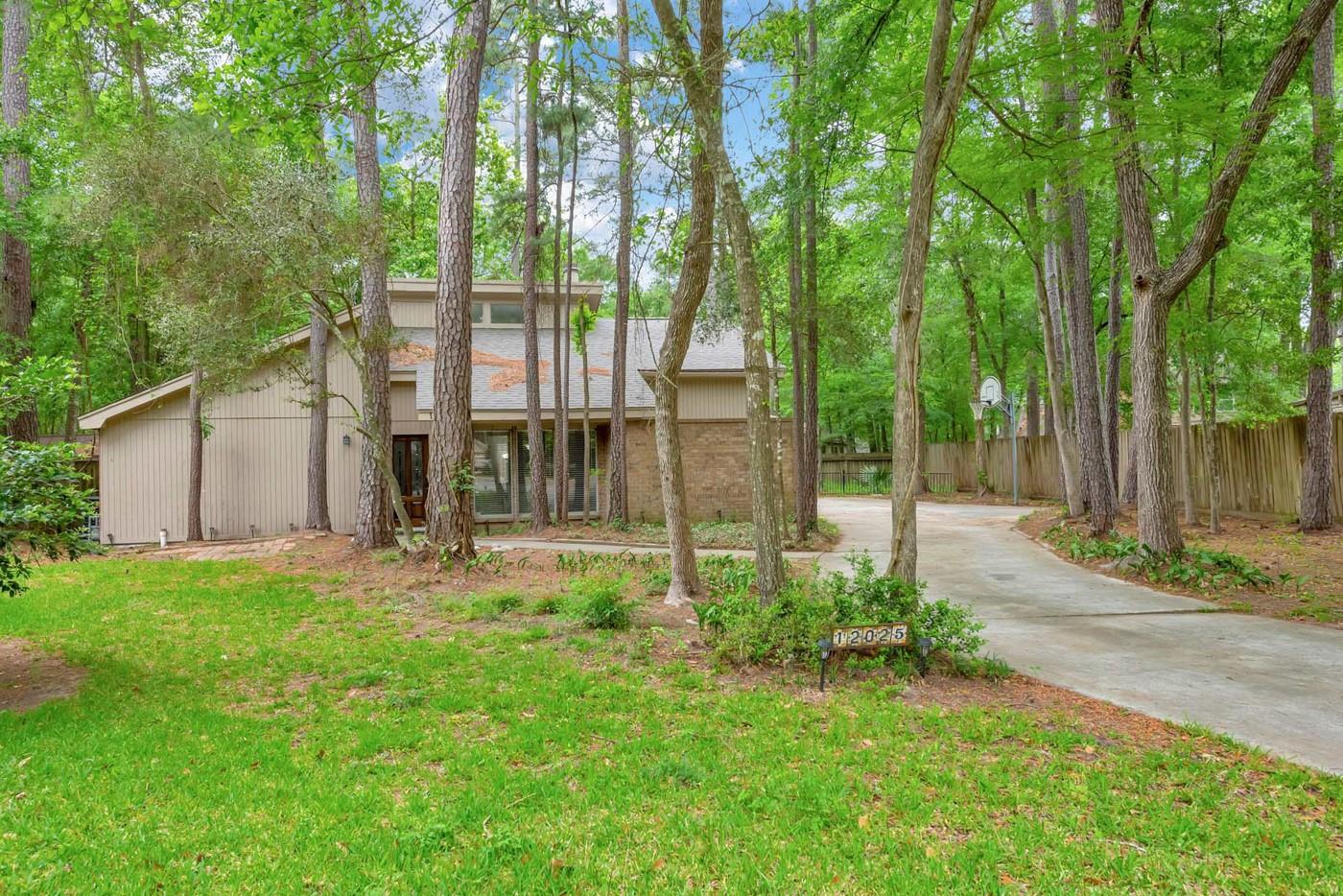 12025 Acorn Oak Street