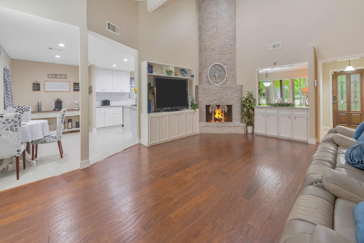 12025 Acorn Oak Street