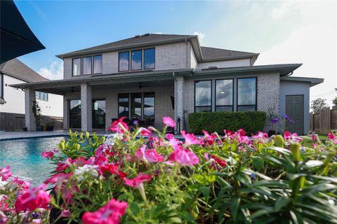 Photo of 24902 Pavonia Lake Lane, Tomball, TX 77375 (MLS # 98675154)