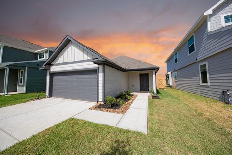 Photo of 14107 Balcones Fault Court, Willis, TX 77318 (MLS # 30763388)