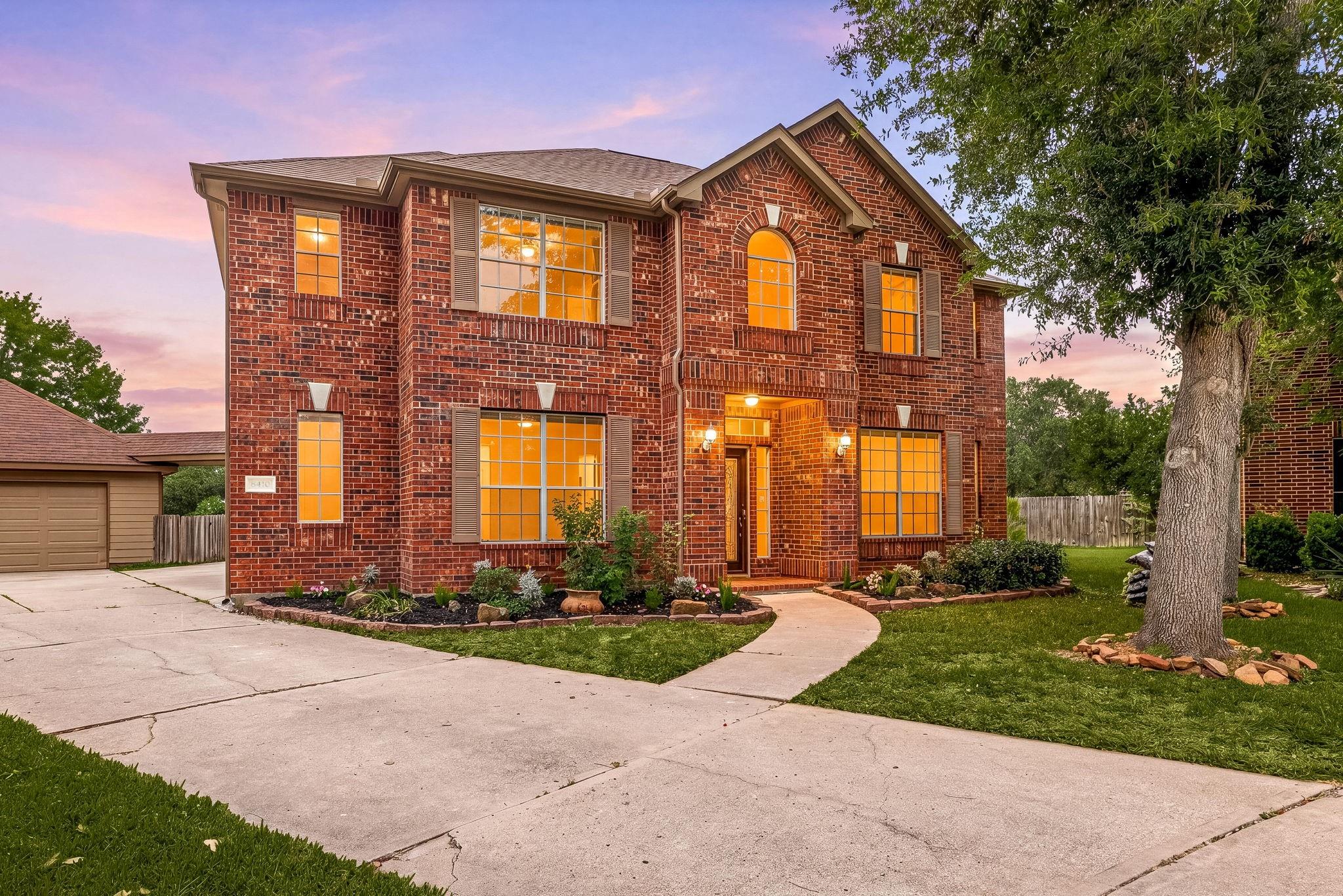 8410 Columbus Ct