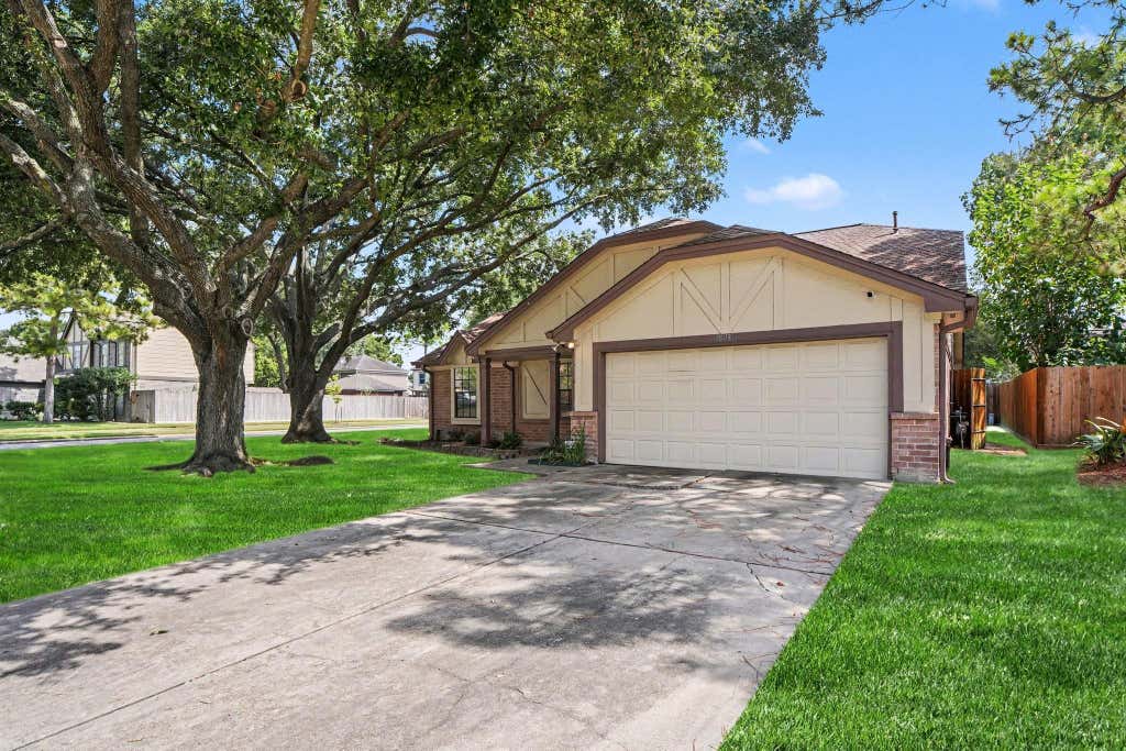 Photo of 10038 Wayward Wind Lane, Houston, TX 77064 (MLS # 4156273)