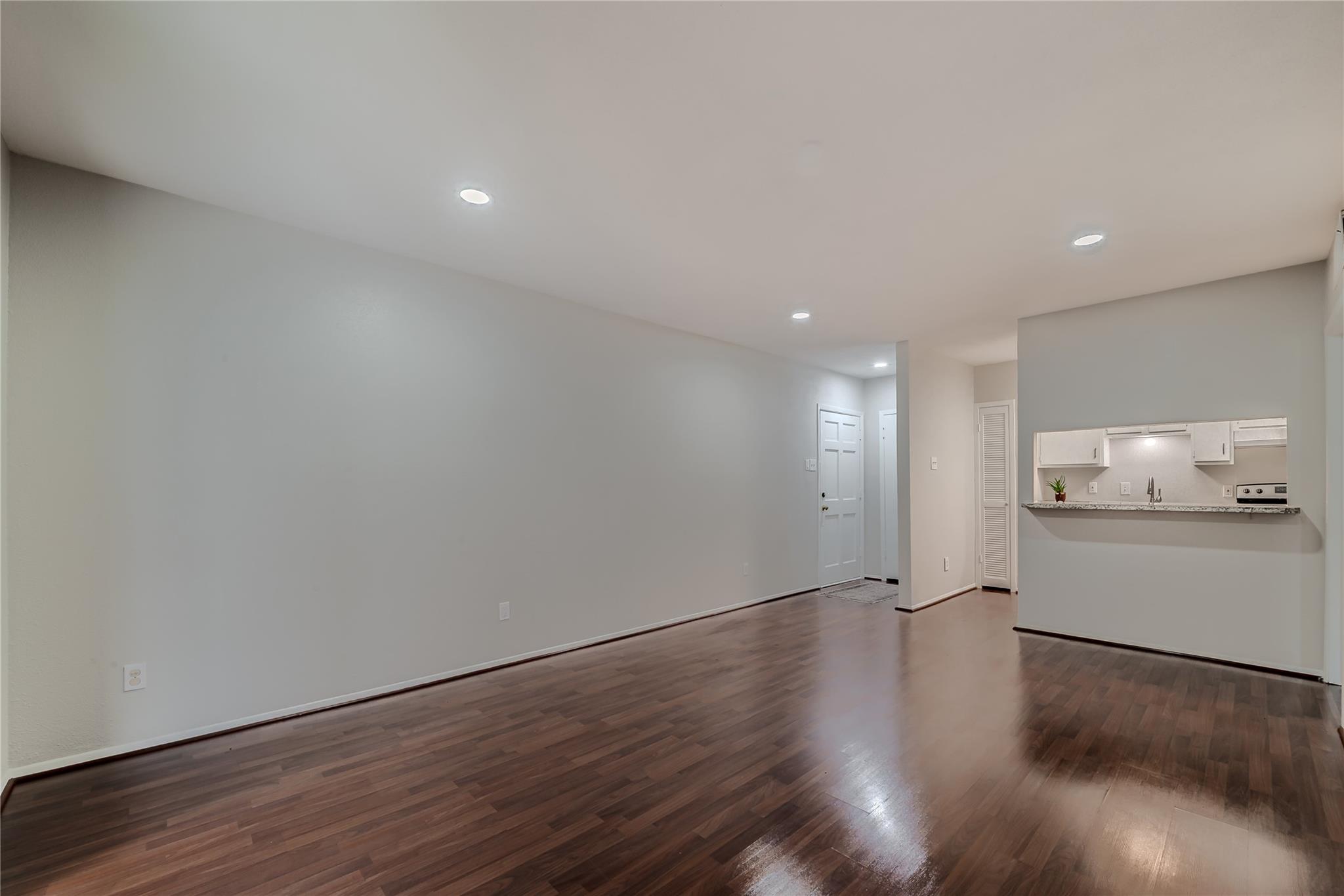 Houston, Texas 77063, United States, 1 Bedroom Bedrooms, ,1 BathroomBathrooms,Residential,Active,197566