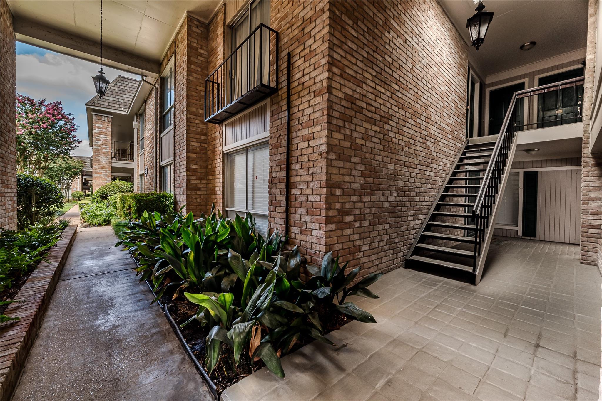 Houston, Texas 77063, United States, 1 Bedroom Bedrooms, ,1 BathroomBathrooms,Residential,Active,197566