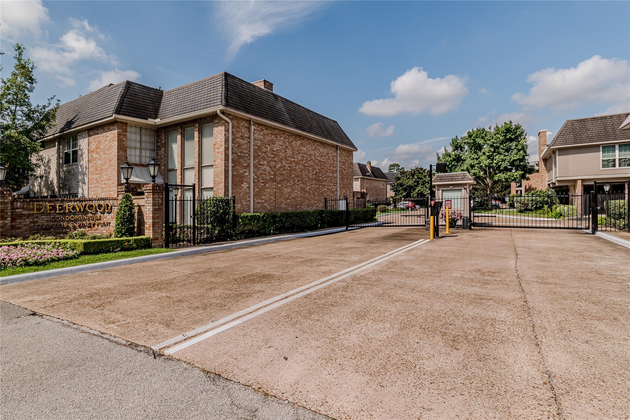 Houston, Texas 77063, United States, 1 Bedroom Bedrooms, ,1 BathroomBathrooms,Residential,Active,197566