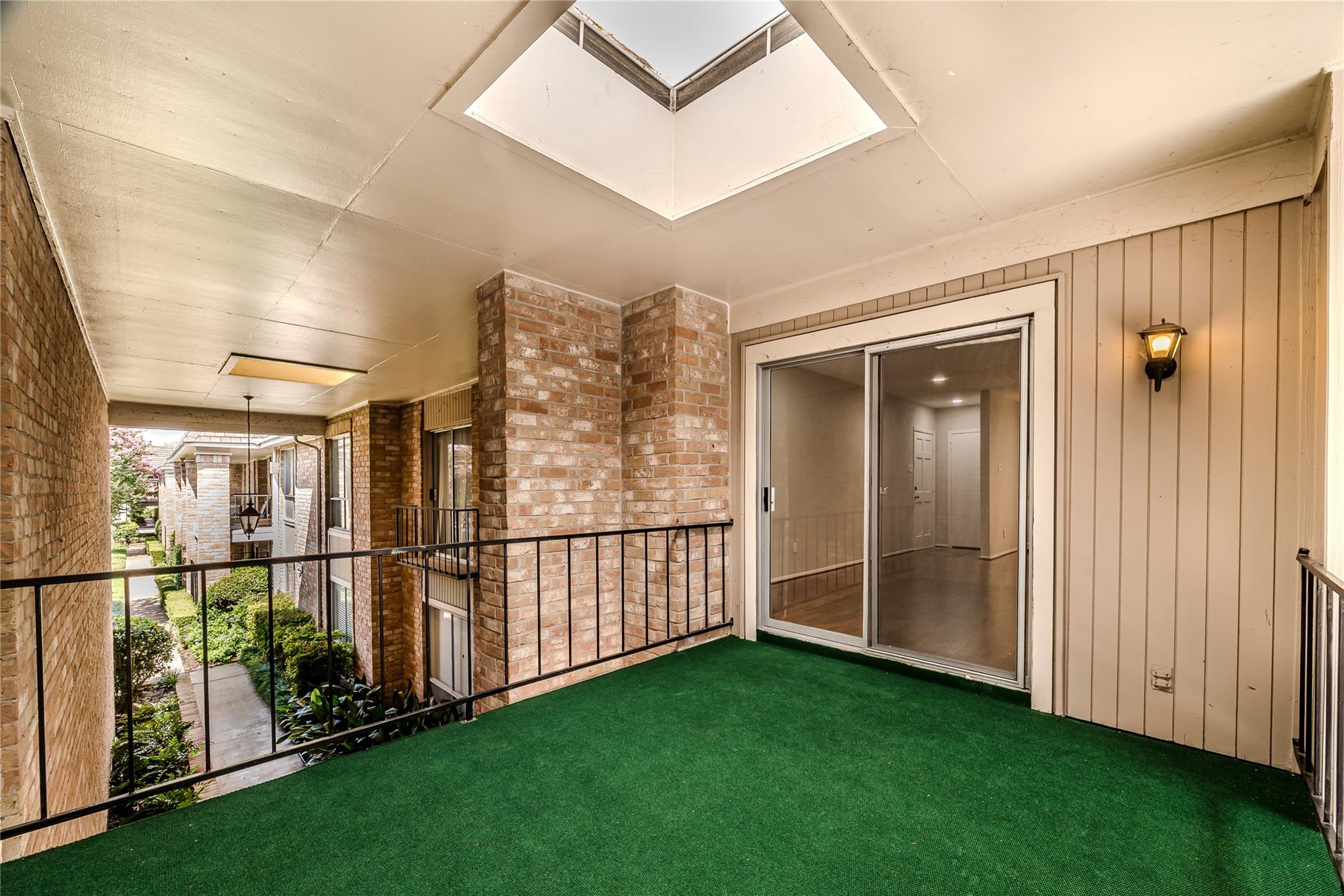 Houston, Texas 77063, United States, 1 Bedroom Bedrooms, ,1 BathroomBathrooms,Residential,Active,197566