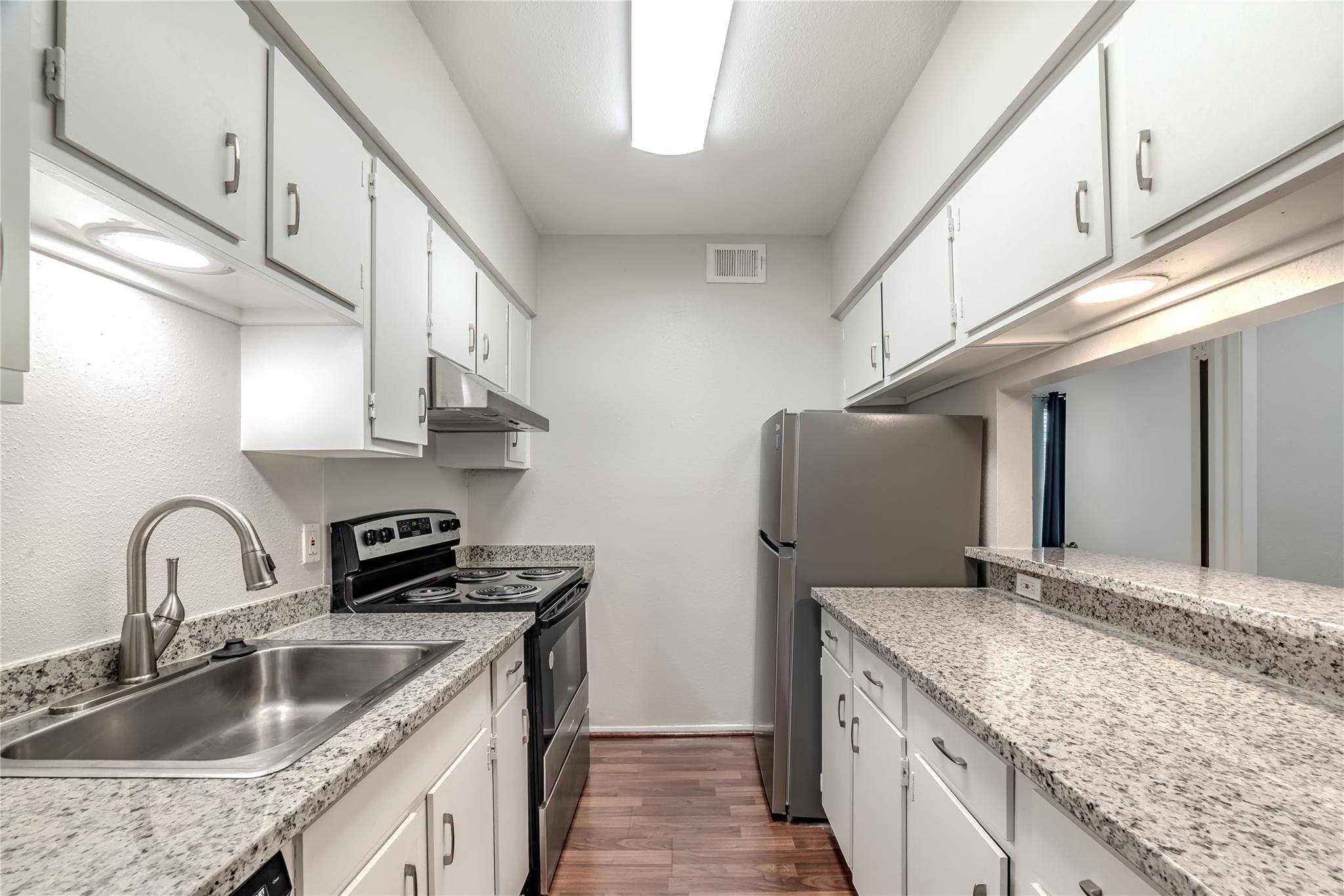 Houston, Texas 77063, United States, 1 Bedroom Bedrooms, ,1 BathroomBathrooms,Residential,Active,197566