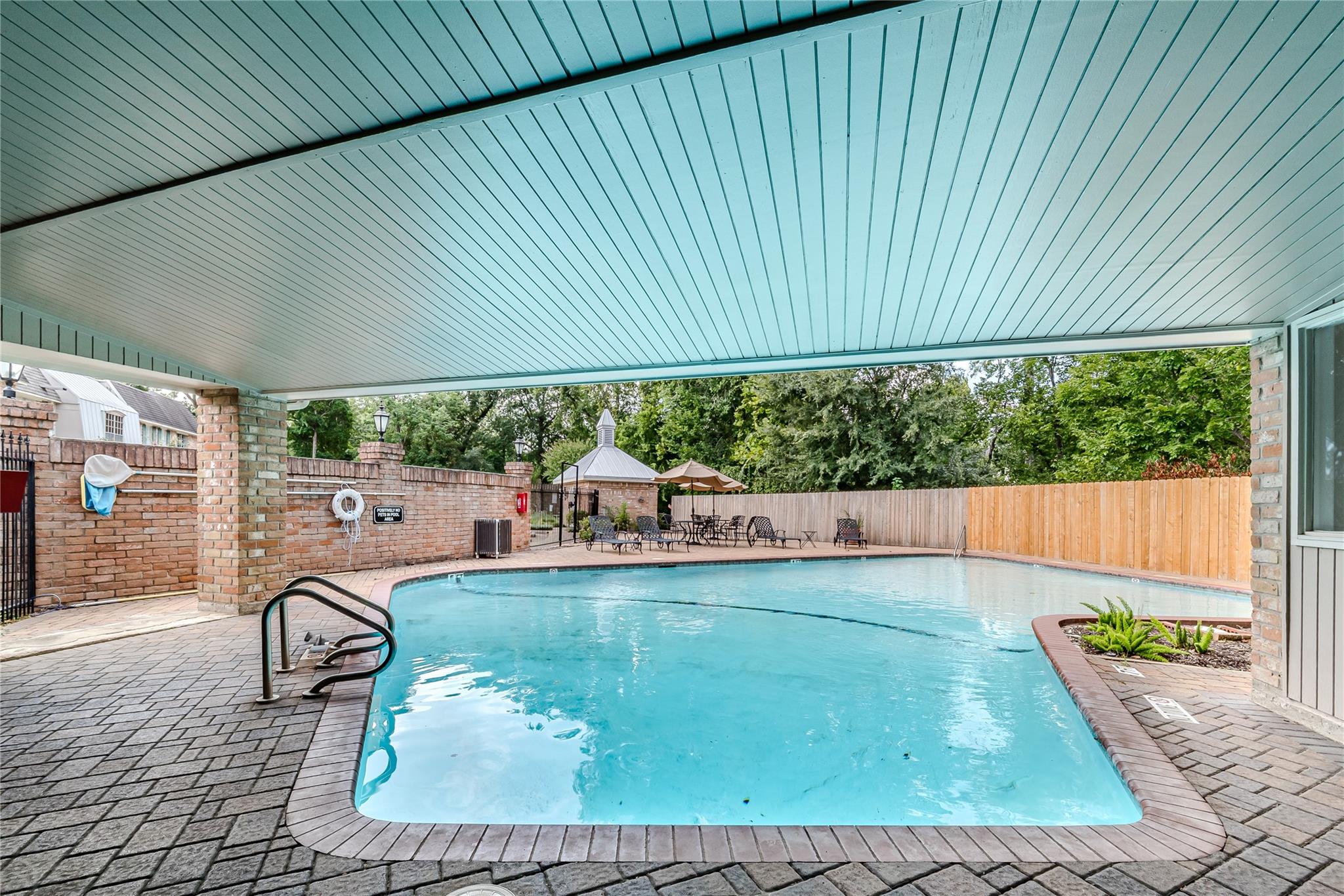 Houston, Texas 77063, United States, 1 Bedroom Bedrooms, ,1 BathroomBathrooms,Residential,Active,197566