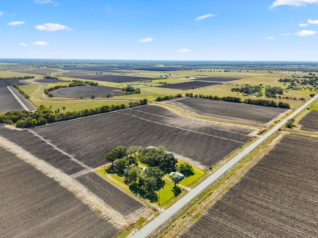 Photo of 0 Vrlla Road, Guy, TX 77444 (MLS # 83506592)