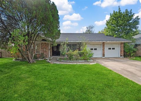 Photo of 8622 Dover Street, Houston, TX 77061 (MLS # 34874863)