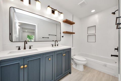 Photo of 1715 Fawnhope Drive, Houston, TX 77008 (MLS # 71702171)