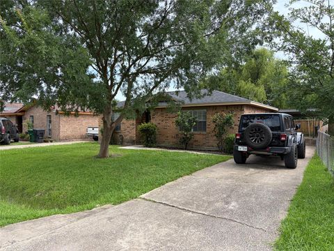 Photo of 8842 Barton Street, Houston, TX 77075 (MLS # 19535054)