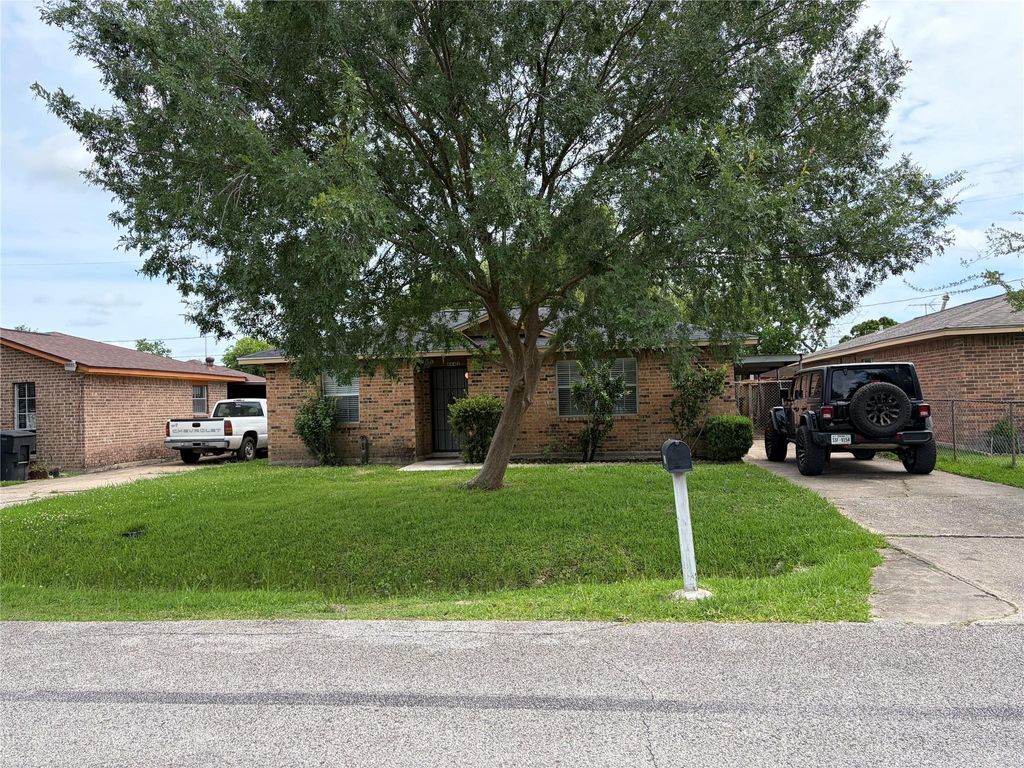 Photo of 8842 Barton Street, Houston, TX 77075 (MLS # 19535054)