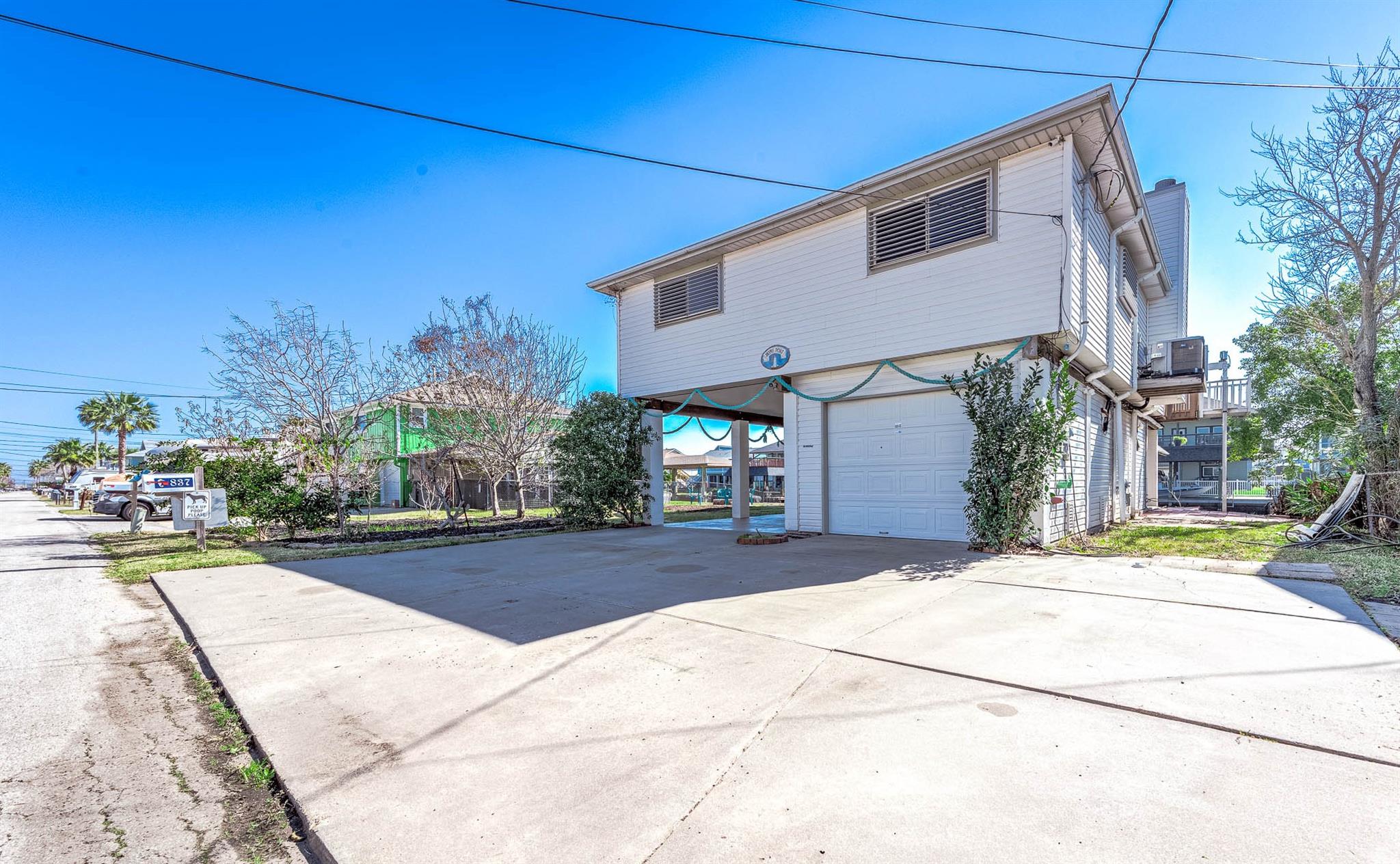 837 Marlin Street
