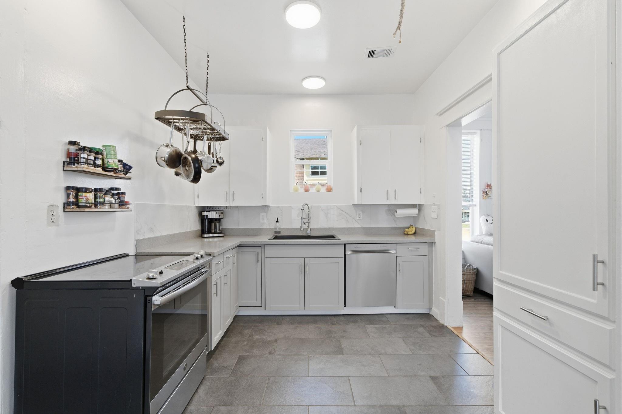 1613 39th Street