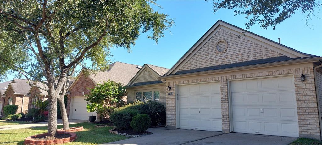 Photo of 12310 Shady Brook Drive, Pearland, TX 77584 (MLS # 67558754)