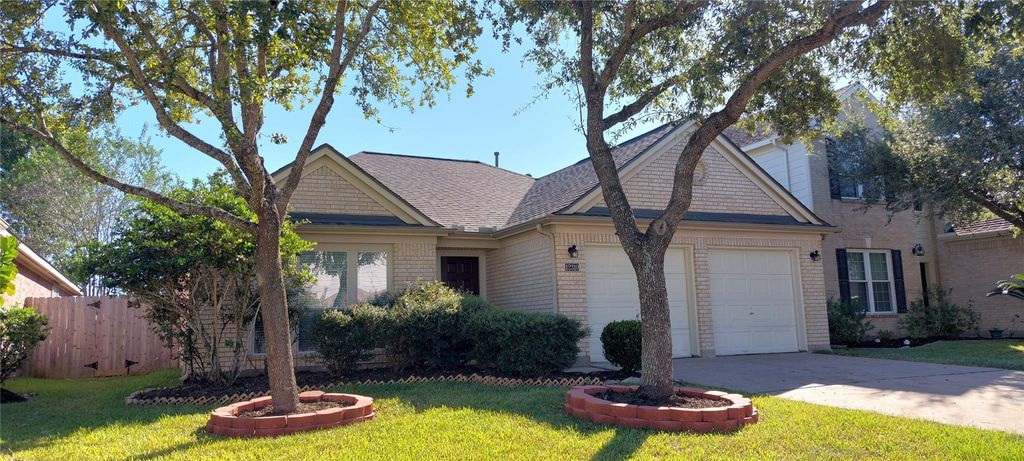 Photo of 12310 Shady Brook Drive, Pearland, TX 77584 (MLS # 67558754)