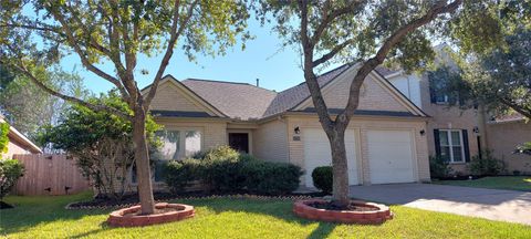 Photo of 12310 Shady Brook Drive, Pearland, TX 77584 (MLS # 67558754)