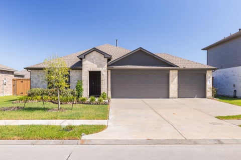 Photo of 933 Neches Lane, Dayton, TX 77535 (MLS # 20505806)