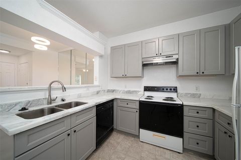 Photo of 1330 Old Spanish Trail #2209, Houston, TX 77054 (MLS # 93159981)