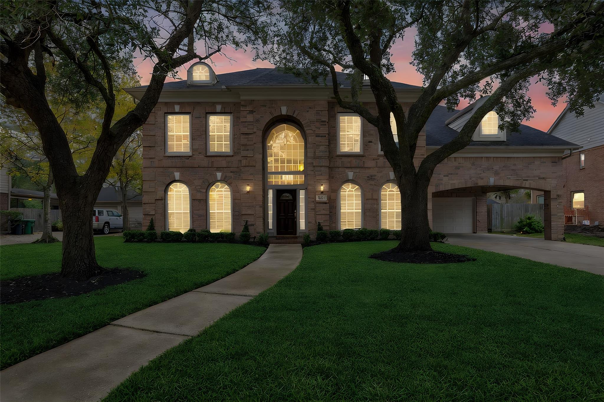 4306 Towering Oak Court