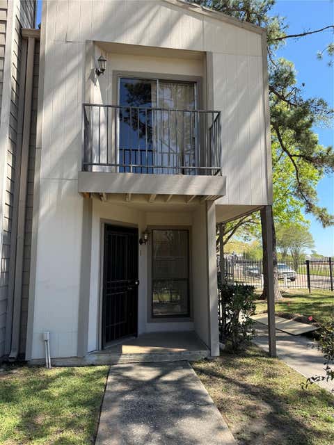 Condo For Rent - 17202 Imperial Valley Drive #1<br/> Houston, TX 77060