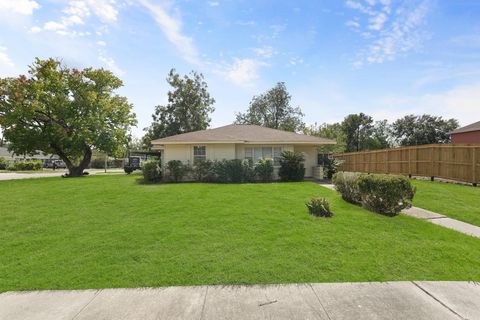 Photo of 5966 Doulton Drive, Houston, TX 77033 (MLS # 97635873)