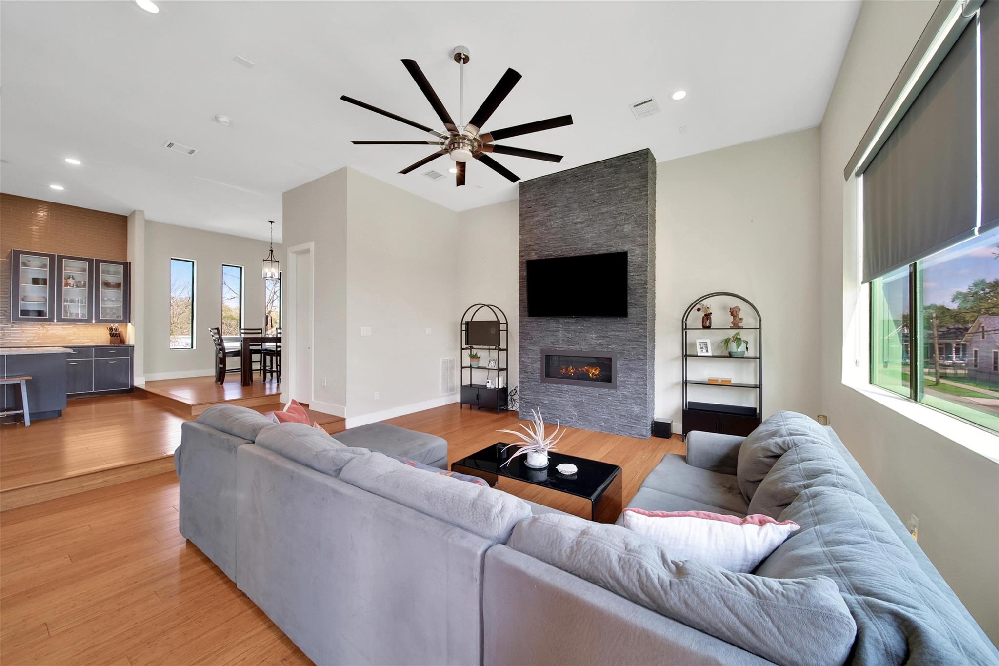 1407 Hickory Street