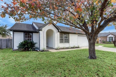 Photo of 11026 Smokehollow Court, Houston, TX 77064 (MLS # 2273307)