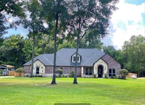 818 Commons Lake Edge Drive Huffman TX 77336