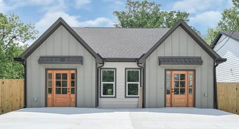 Photo of 204 S 4th Street #B, Conroe, TX 77301 (MLS # 95724603) Photo of 204 S 4th Street #B, Conroe, TX 77301 (MLS # 95724603)