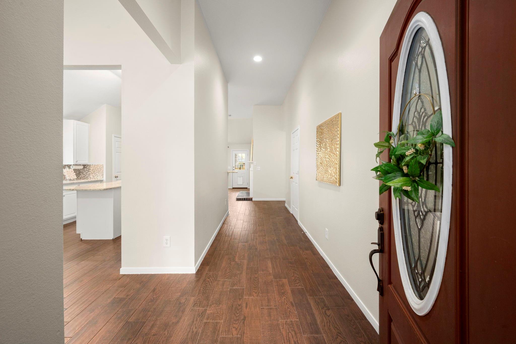 22 N Hollylaurel Circle