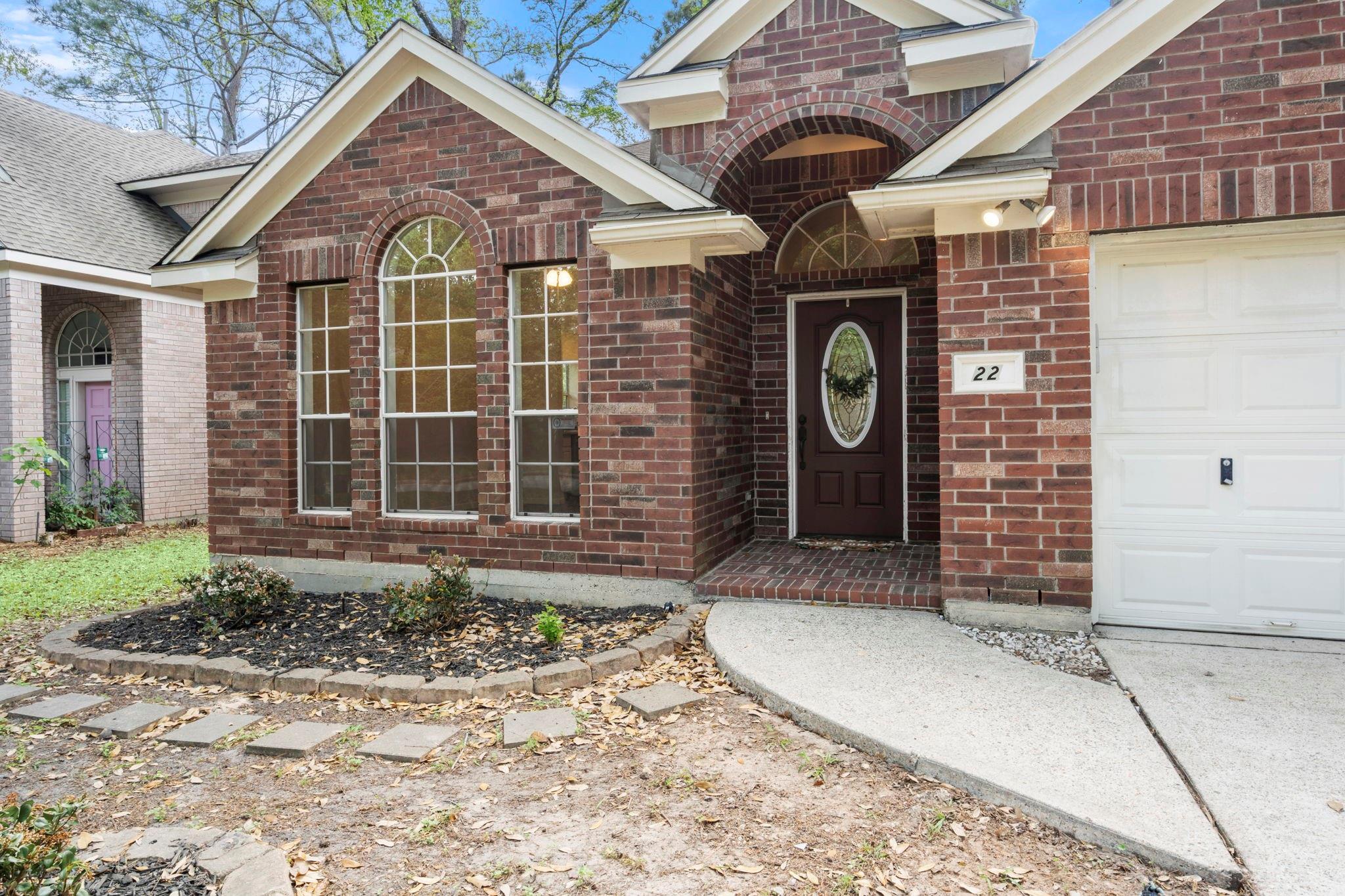 22 N Hollylaurel Circle