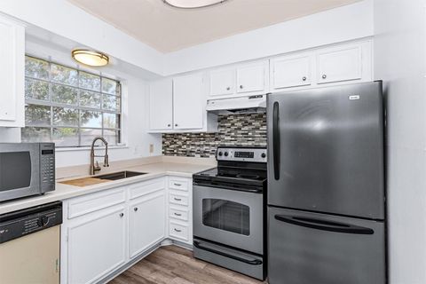 Photo of 7900 Westheimer Road #122, Houston, TX 77063 (MLS # 22930256)
