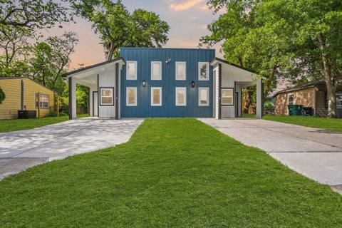 Photo of 5941 Southlea Street, Houston, TX 77033 (MLS # 80944531)