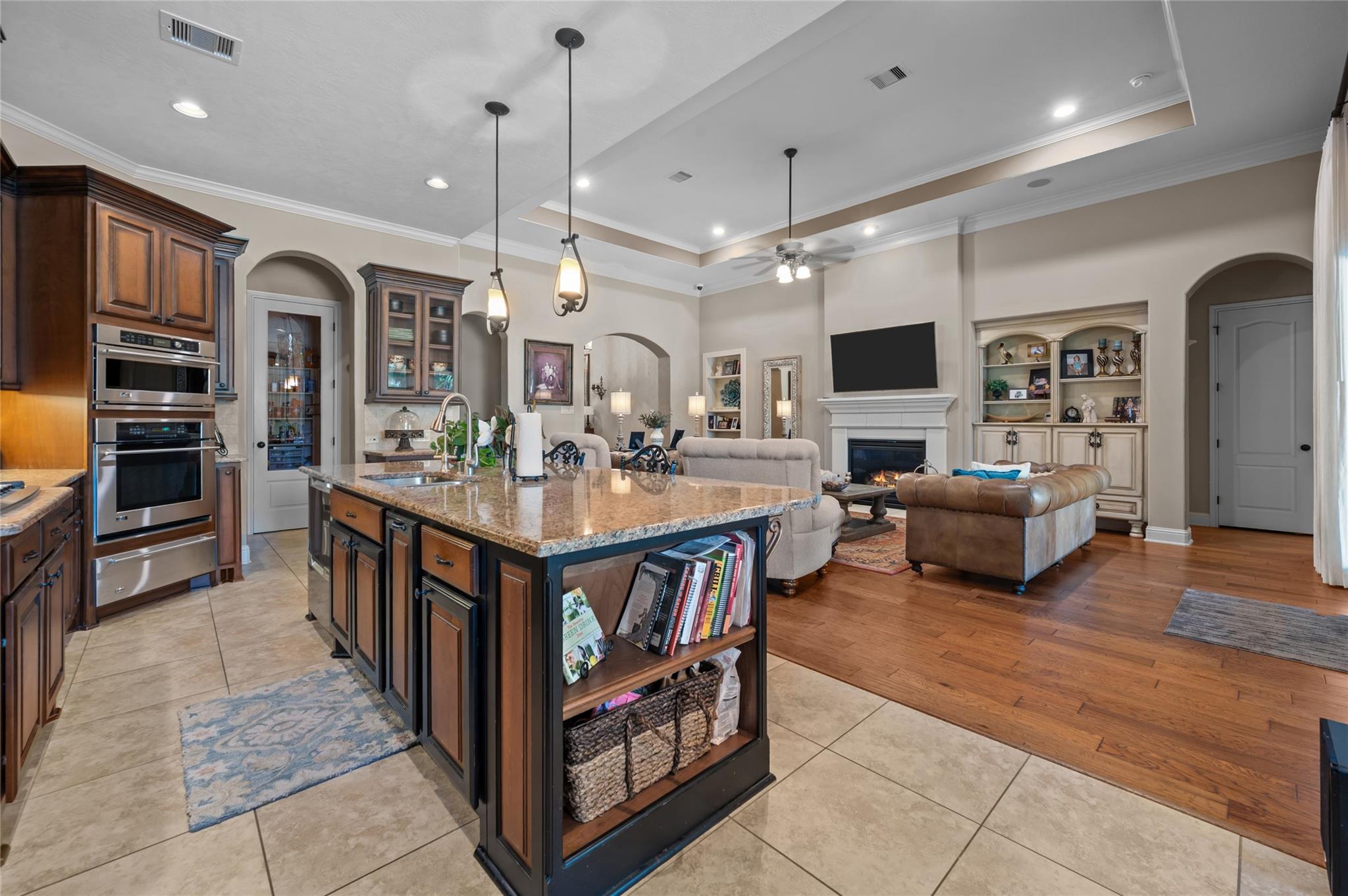 League City, Texas, 77573, United States, 4 Bedrooms Bedrooms, ,5 BathroomsBathrooms,Residential,Active,2043285