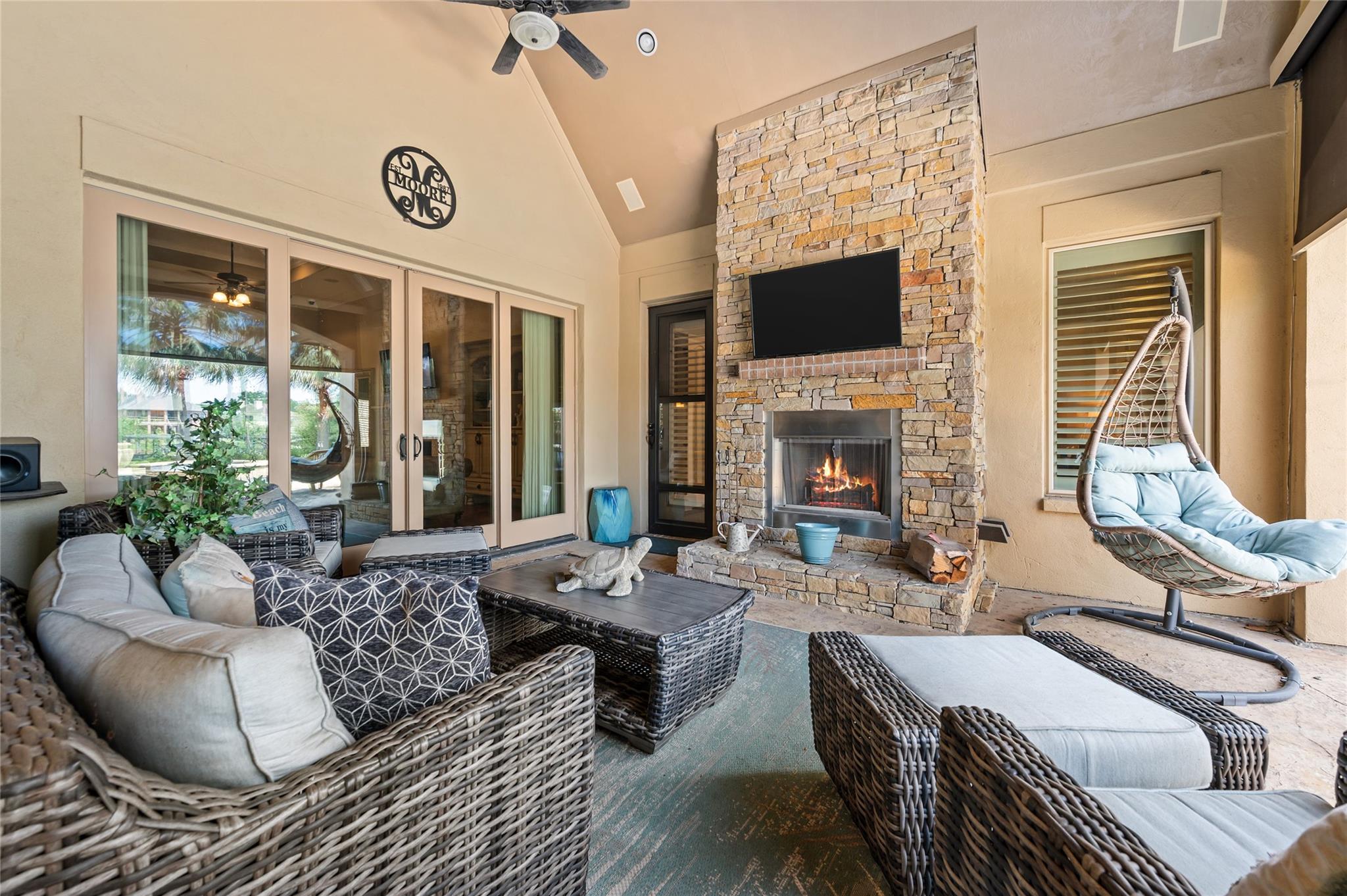 League City, Texas, 77573, United States, 4 Bedrooms Bedrooms, ,5 BathroomsBathrooms,Residential,Active,2043285