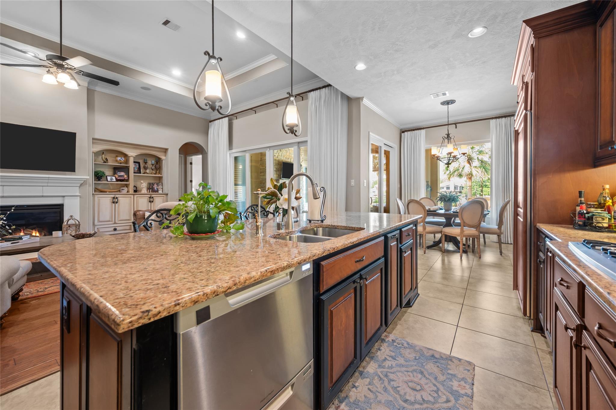 League City, Texas, 77573, United States, 4 Bedrooms Bedrooms, ,5 BathroomsBathrooms,Residential,Active,2043285