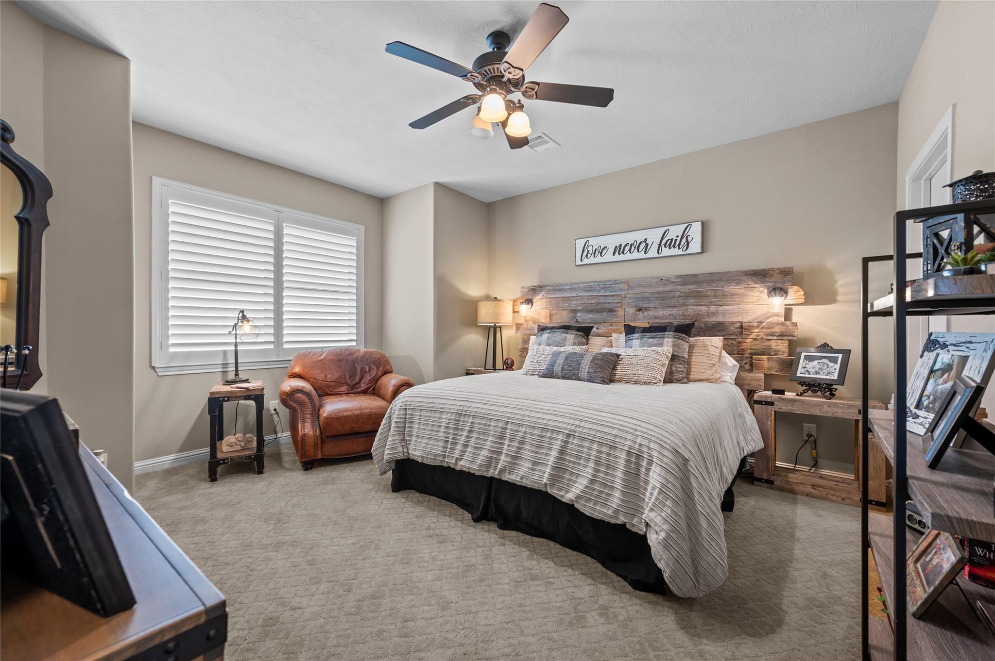 League City, Texas, 77573, United States, 4 Bedrooms Bedrooms, ,5 BathroomsBathrooms,Residential,Active,2043285
