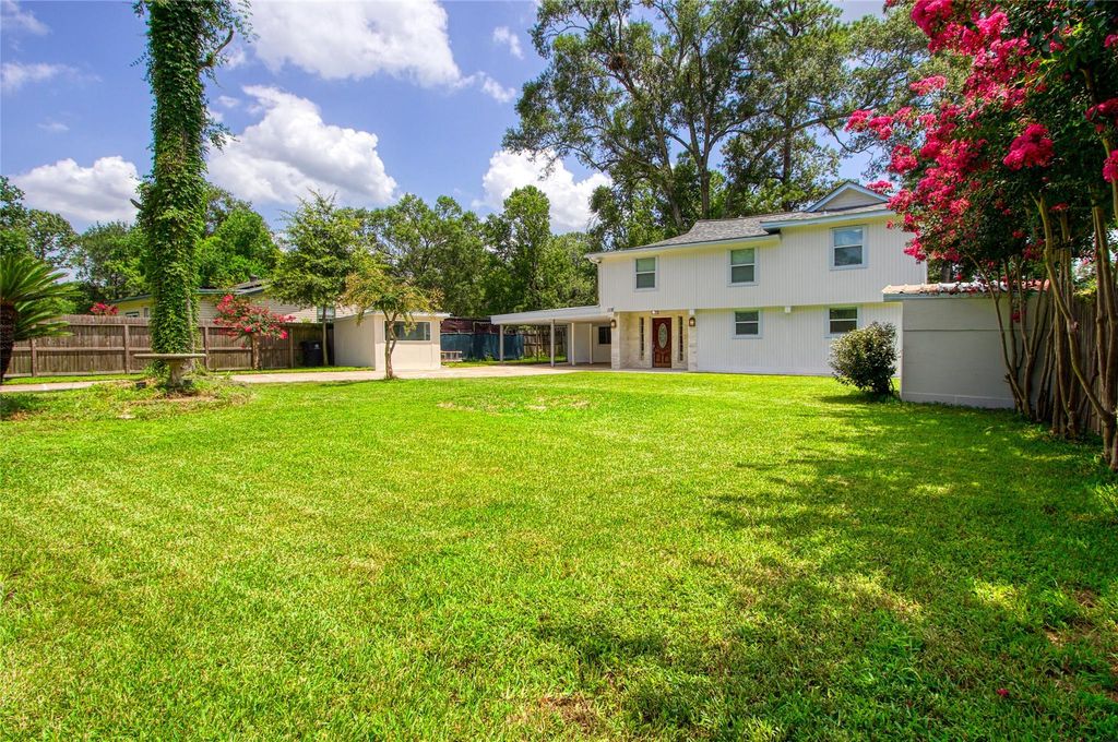 Photo of 118 Waterwood Drive, Huffman, TX 77336 (MLS # 26730331)