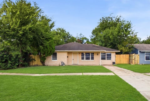 Photo of 5326 Doulton Drive, Houston, TX 77033 (MLS # 85528812)