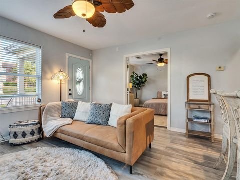 Property photo of 7121 avenue p 1/2, galveston, TX 77551