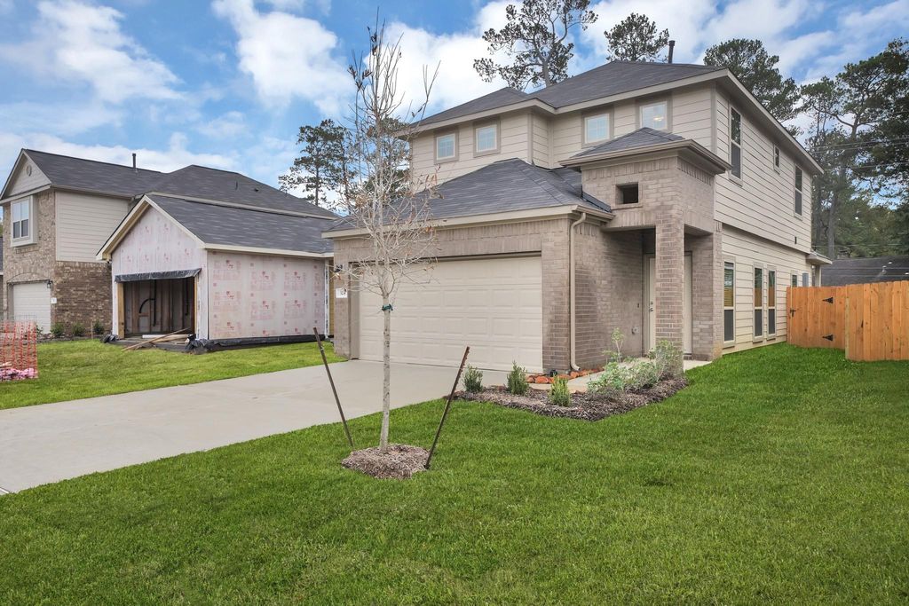 Photo of 214 Emerald Thicket Lane, Huffman, TX 77336 (MLS # 8168595)