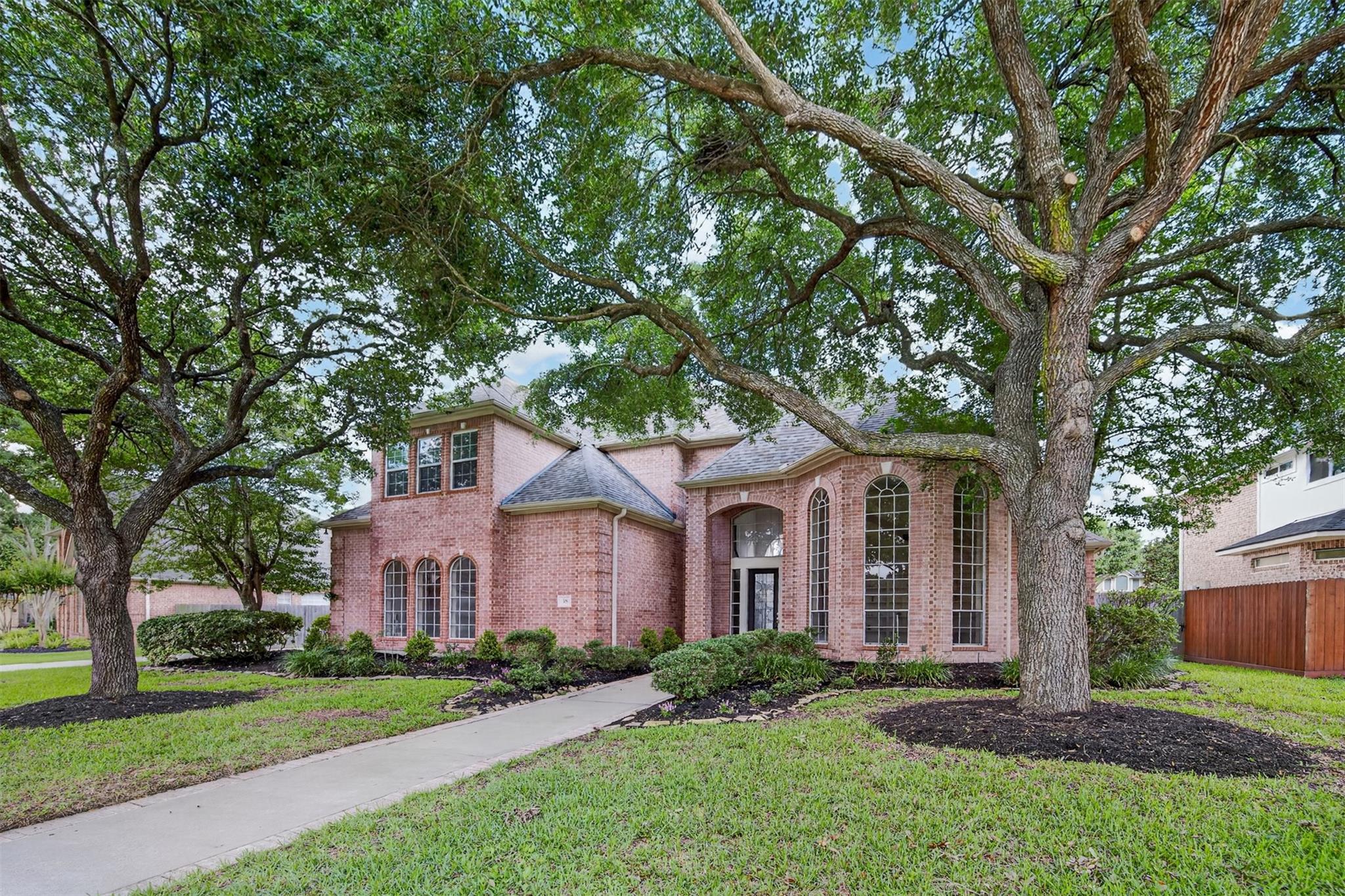 38 Hollingers Island