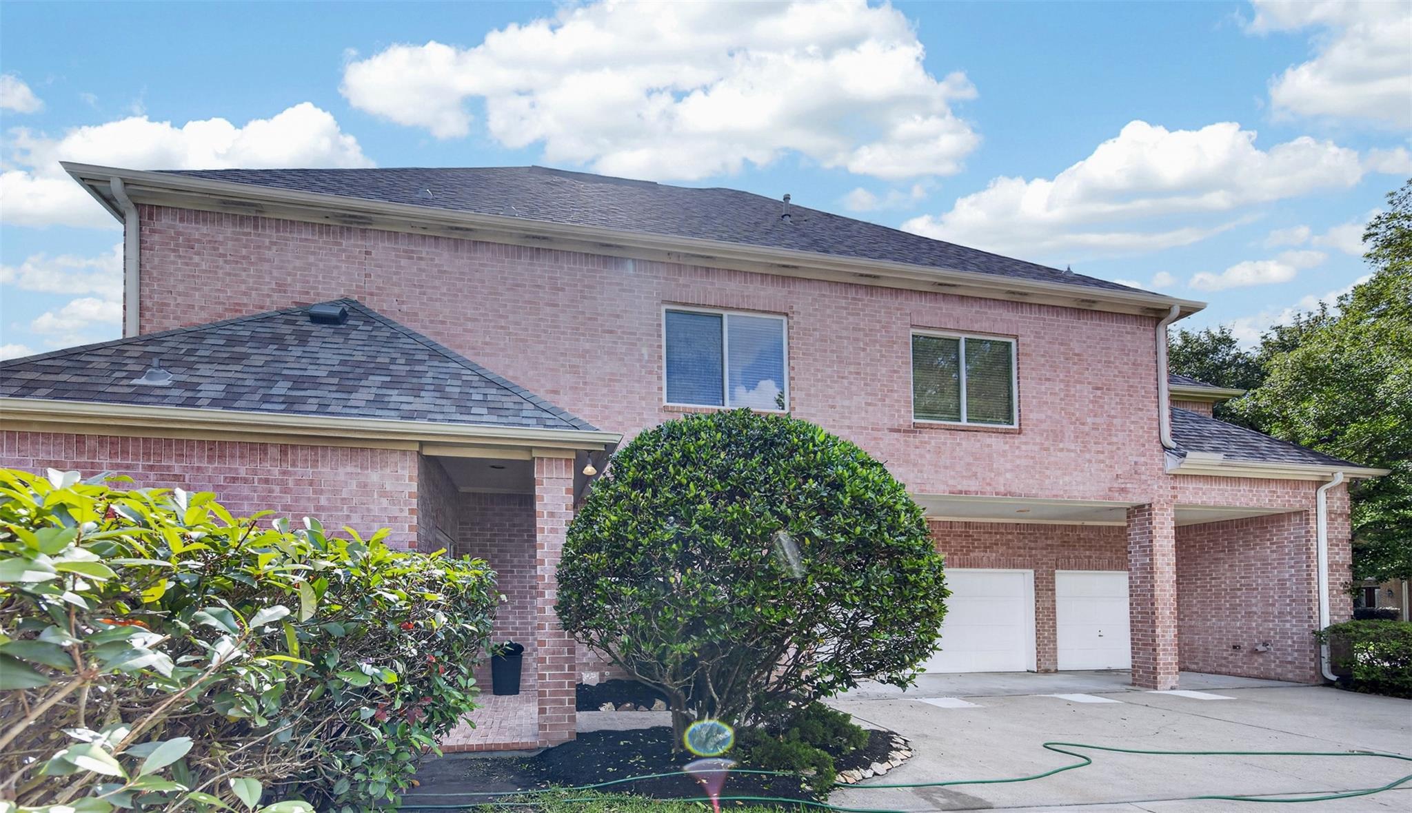 38 Hollingers Island