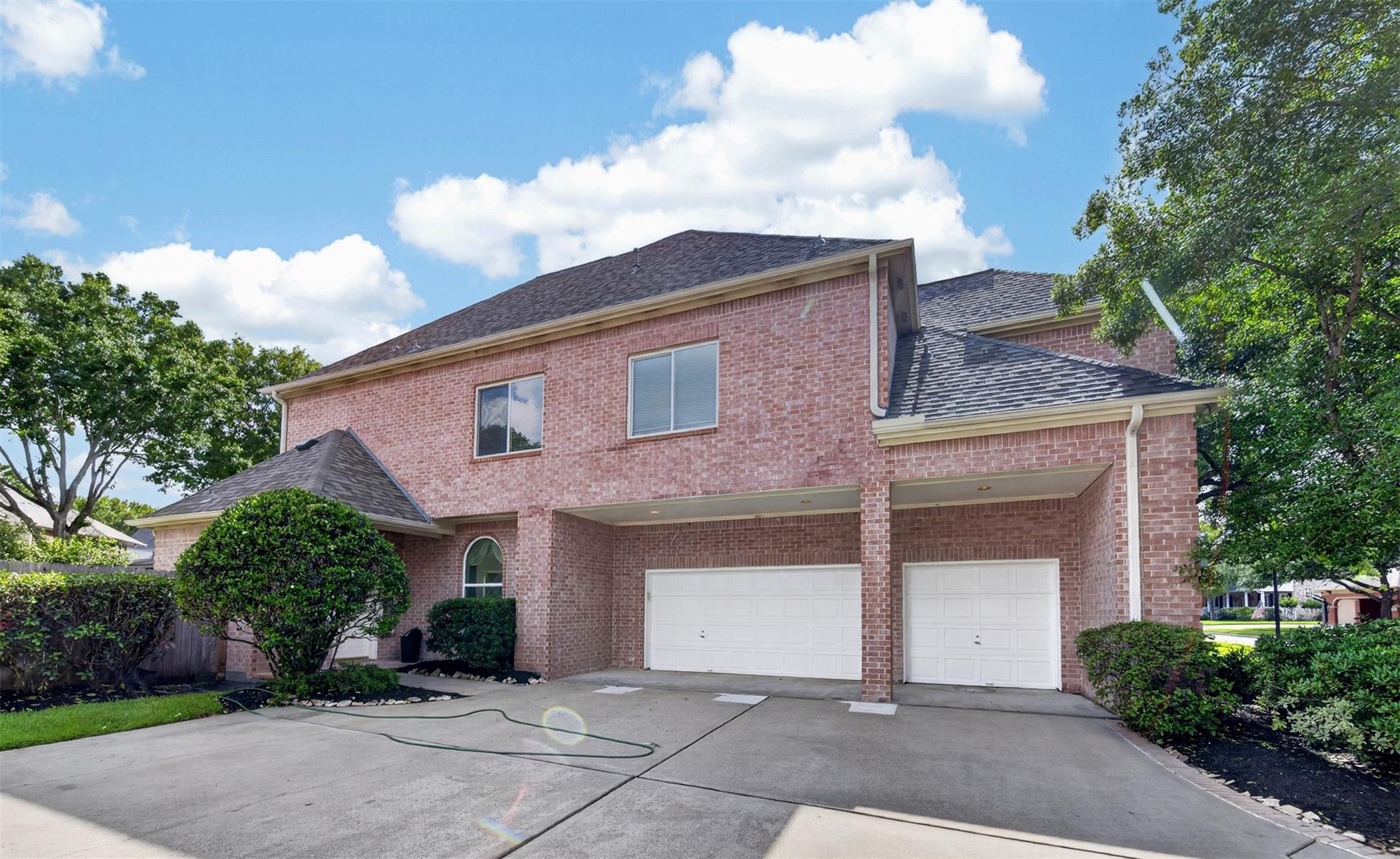 38 Hollingers Island